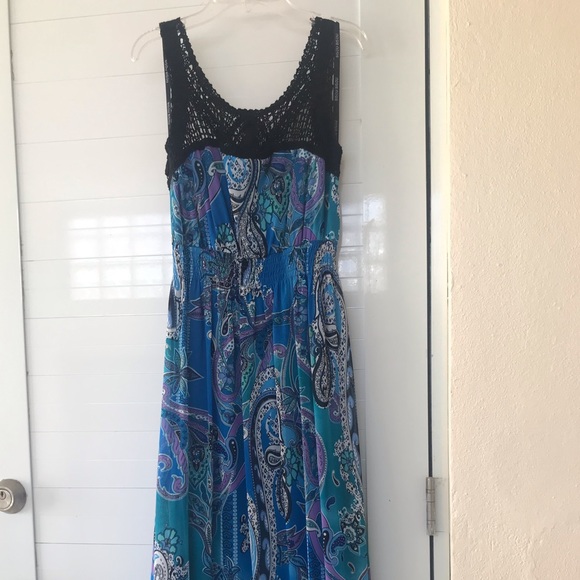 Long Dress - Picture 2 of 3